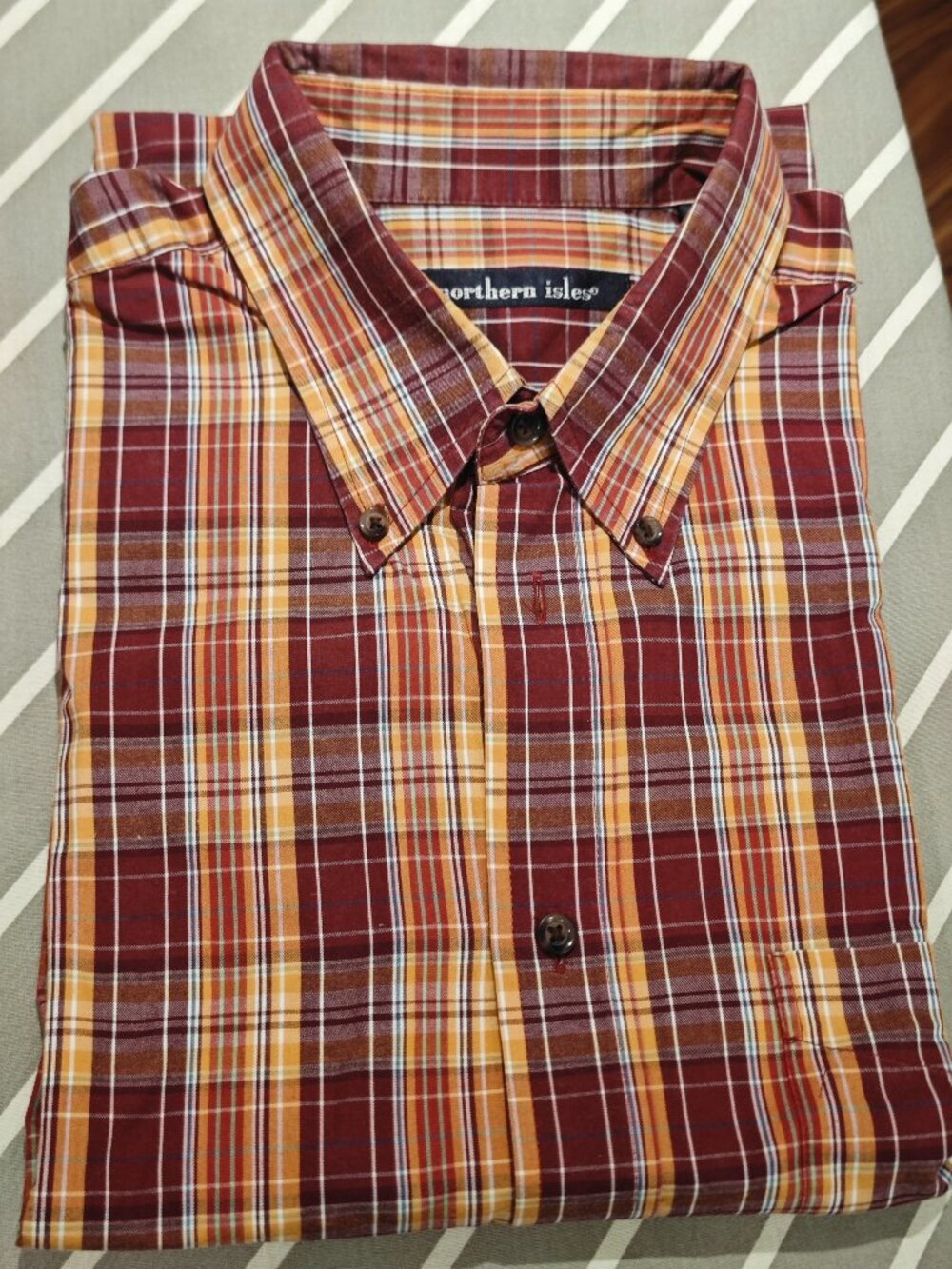 Northern Isles men's plaid flannel 100% cotton L size shirt